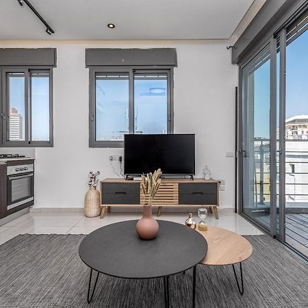 Superb 1,5 Bdr W Balcony Close To The Beach Tel Aviv Exterior photo