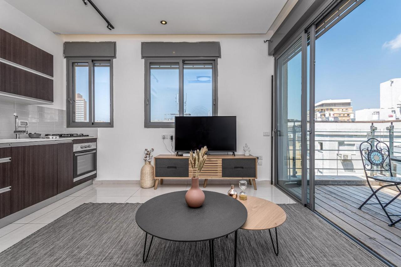 Superb 1,5 Bdr W Balcony Close To The Beach Tel Aviv Exterior photo