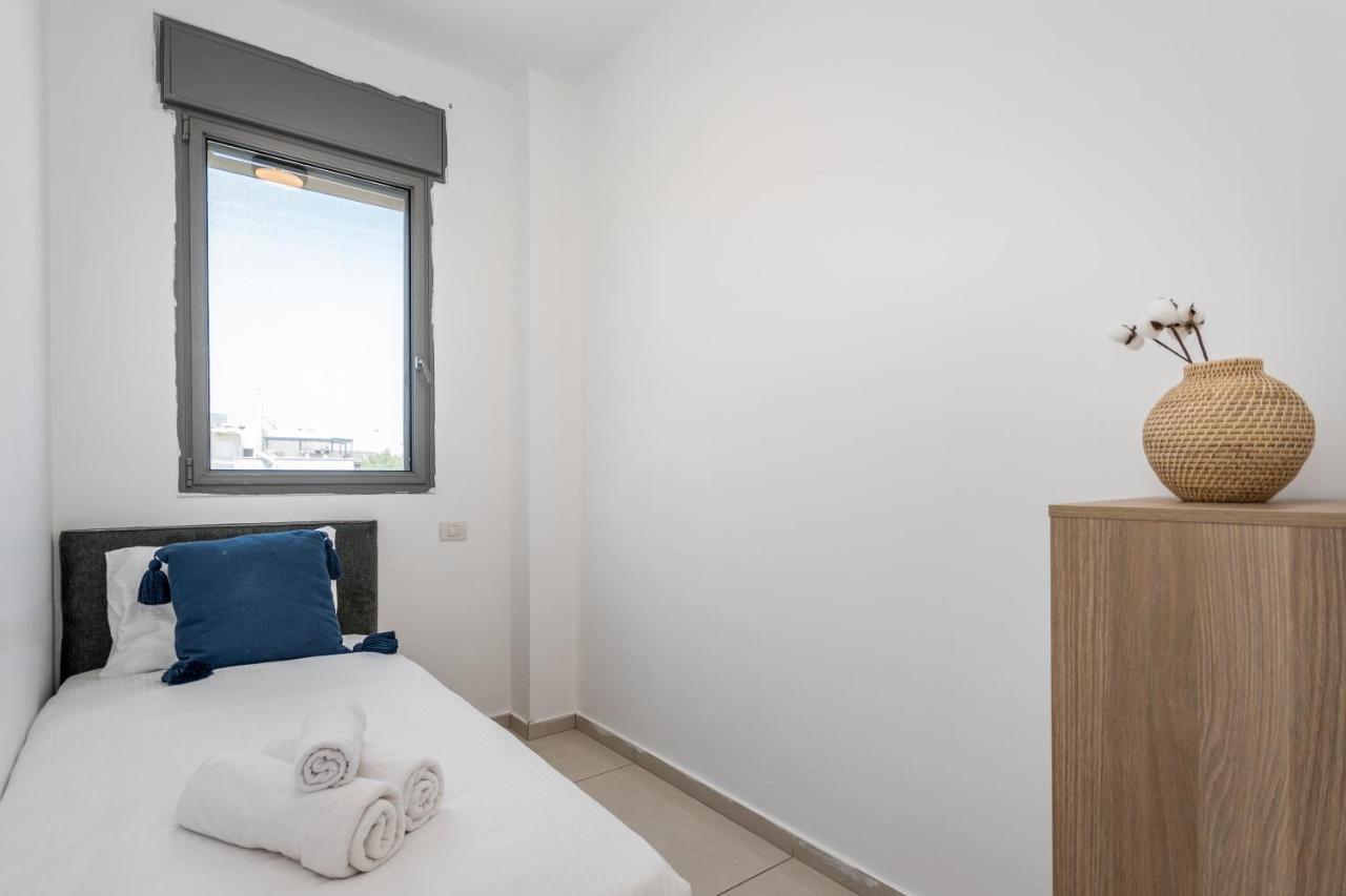 Superb 1,5 Bdr W Balcony Close To The Beach Tel Aviv Exterior photo