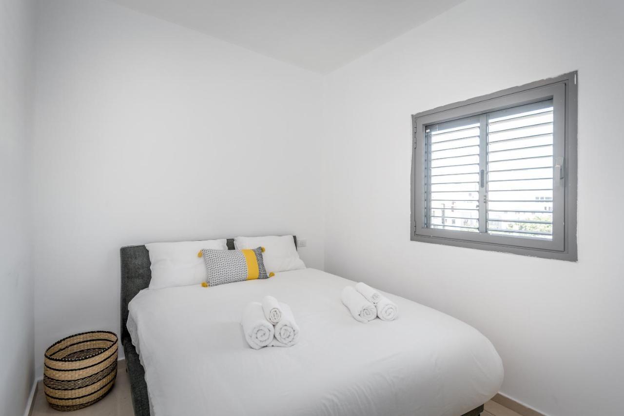 Superb 1,5 Bdr W Balcony Close To The Beach Tel Aviv Exterior photo